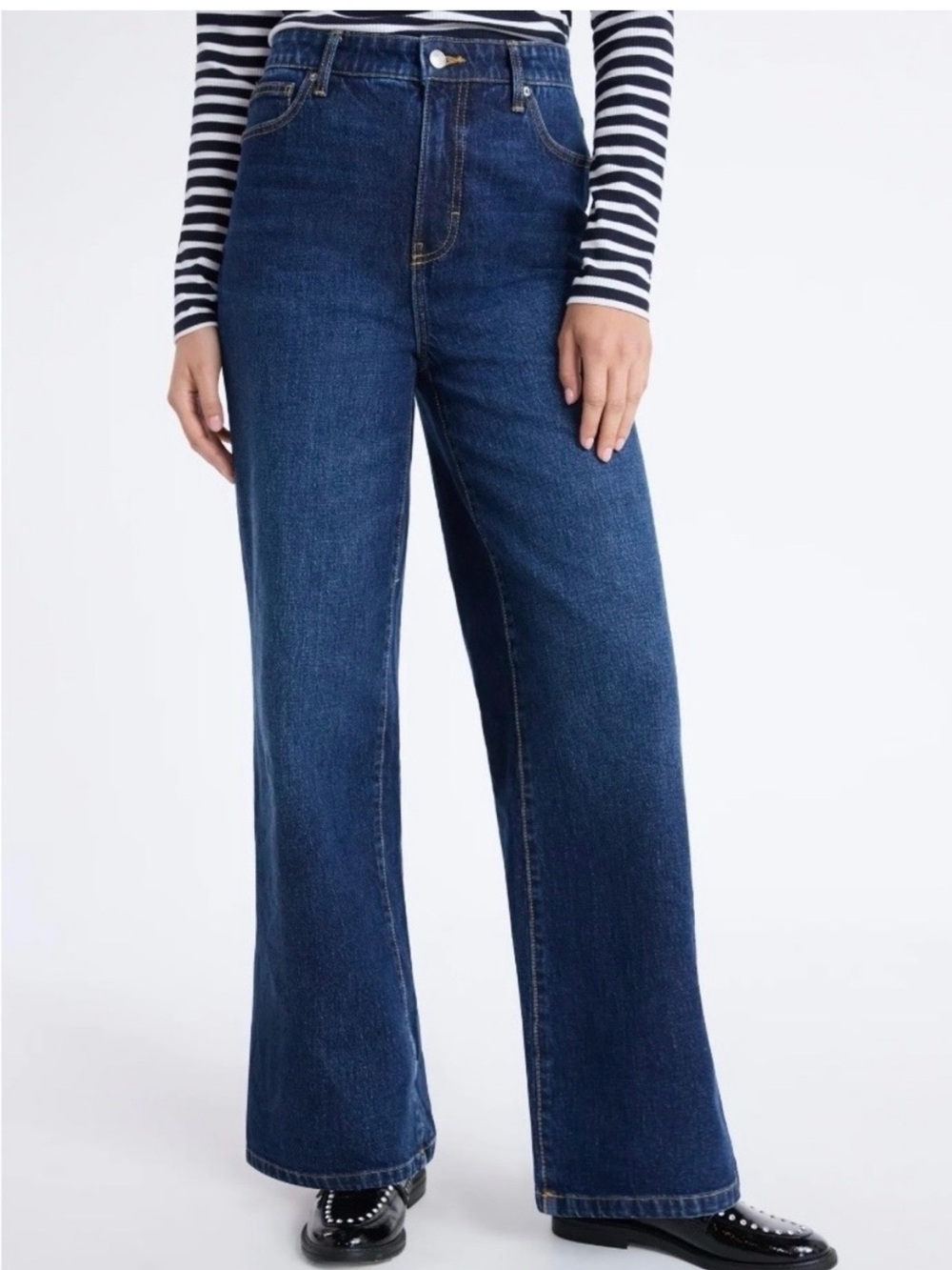 High-Rise Wide-Leg Jeans in Dark Blue - Picture 3 of 7